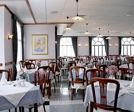 Gillieru Harbour Hotel 