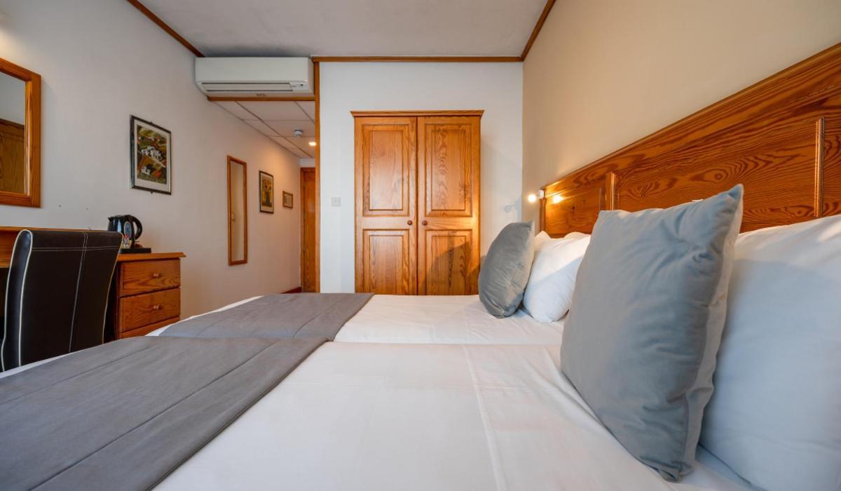 Gillieru Harbour Hotel 4*