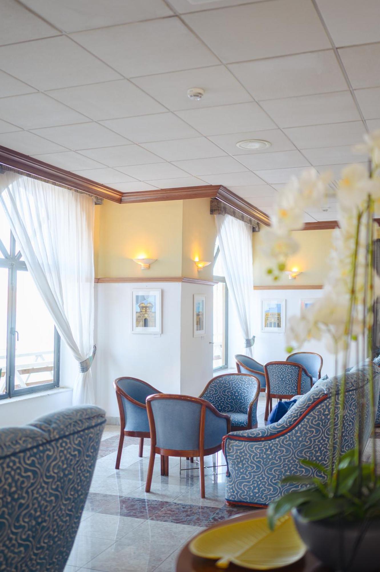 Gillieru Harbour Hotel 4*